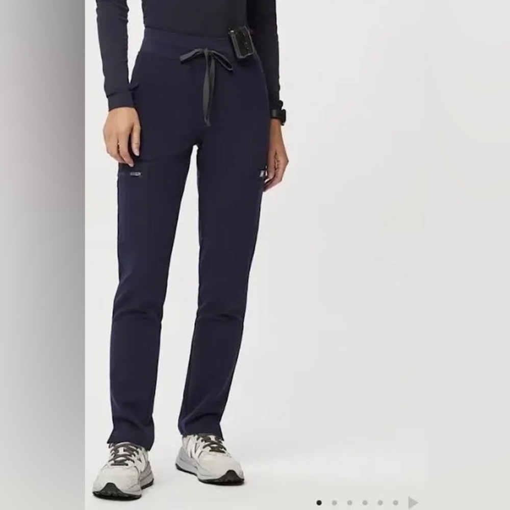 FIGS yola navy scrub pants, worn once